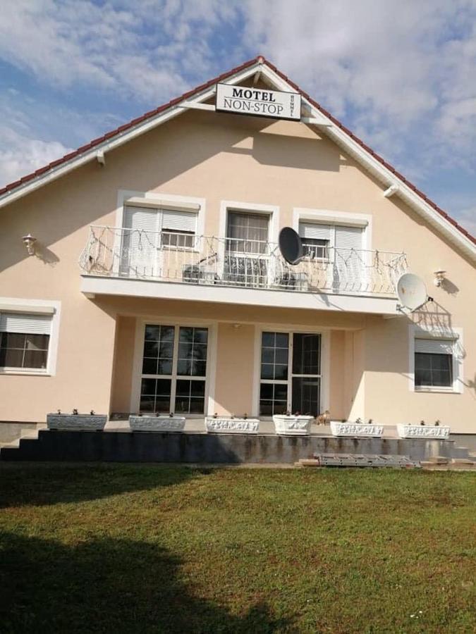 Motel Hummel Per Exterior photo