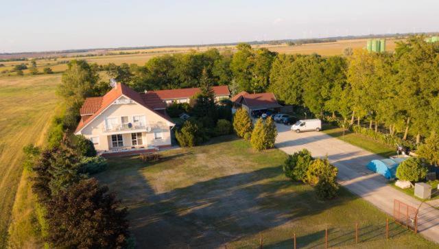 Motel Hummel Per Exterior photo