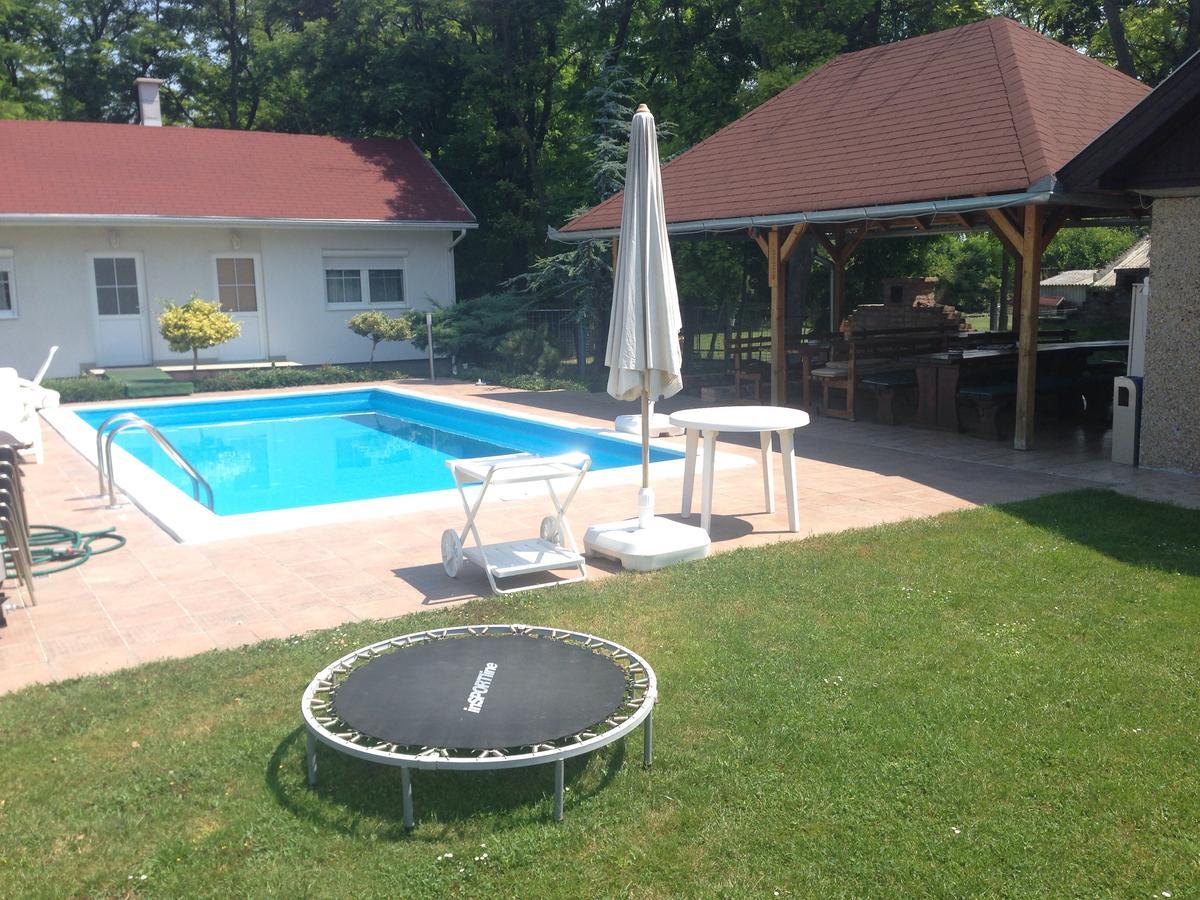 Motel Hummel Per Exterior photo